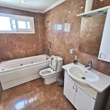 Beatrice Large Family Вилла *