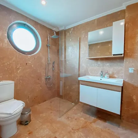 Beatrice Large Family Вилла *