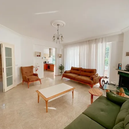 Beatrice Large Family Фетхие