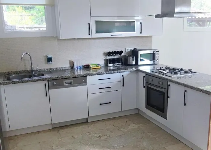 Beatrice Large Family Villa *