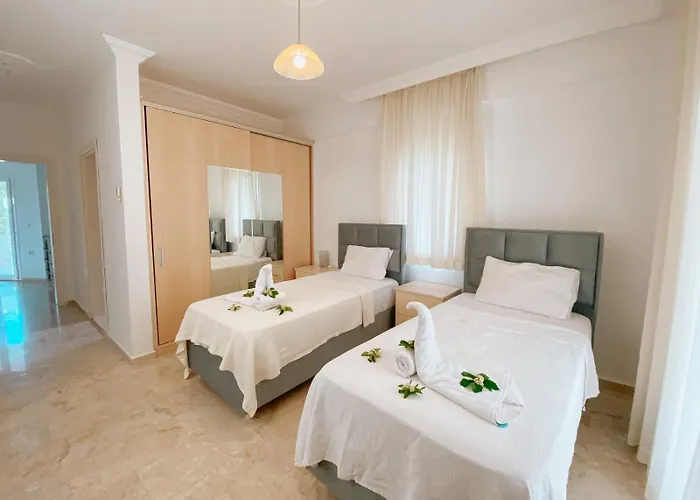 Beatrice Large Family *