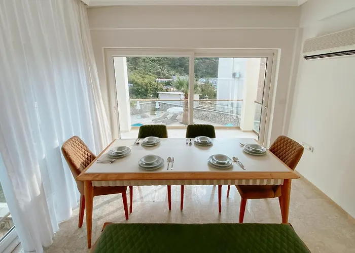 Beatrice Large Family Villa *