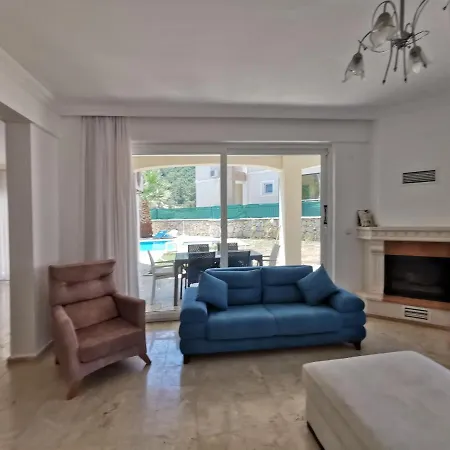 Beatrice Large Family Villa *