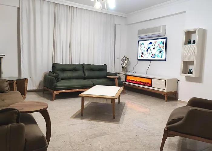 Beatrice Large Family Vila