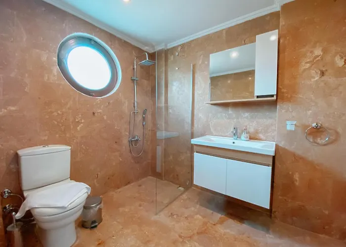 Beatrice Large Family Vila *