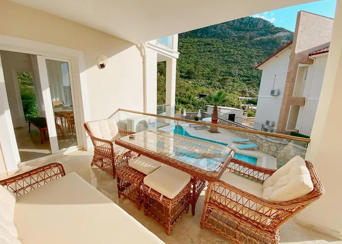 Beatrice Large Family Vila *